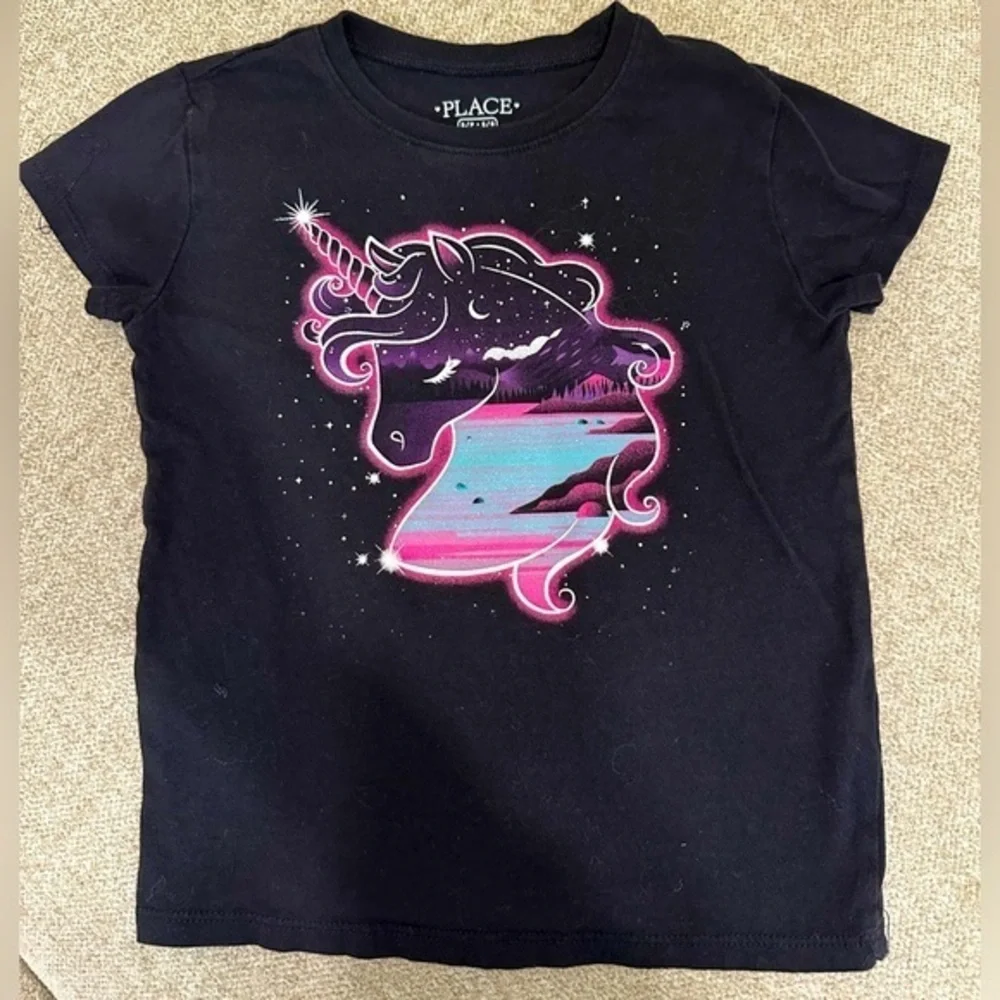 NFS.  The children’s place unicorn t-shirt size 5/6 VGUC